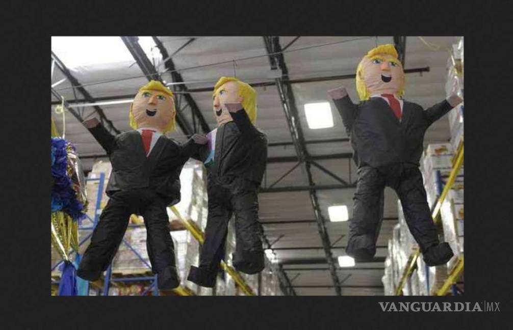 $!Festejan en EU el 5 de mayo con piñatas de Trump