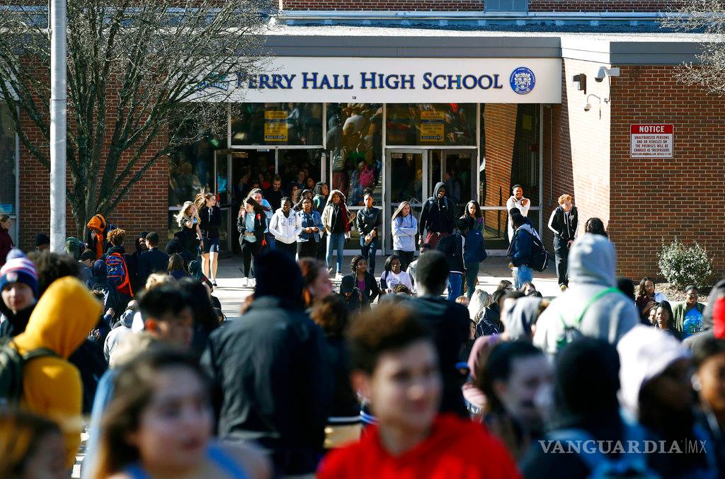 Miles de jóvenes en EU protestan contra violencia de armas $!Miles de jóvenes en EU protestan contra violencia de armas