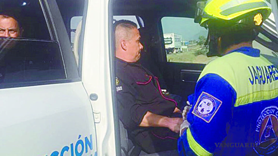 Policías de Nuevo León se accidentan en la Monterrey-Saltillo; 9 resultan heridos