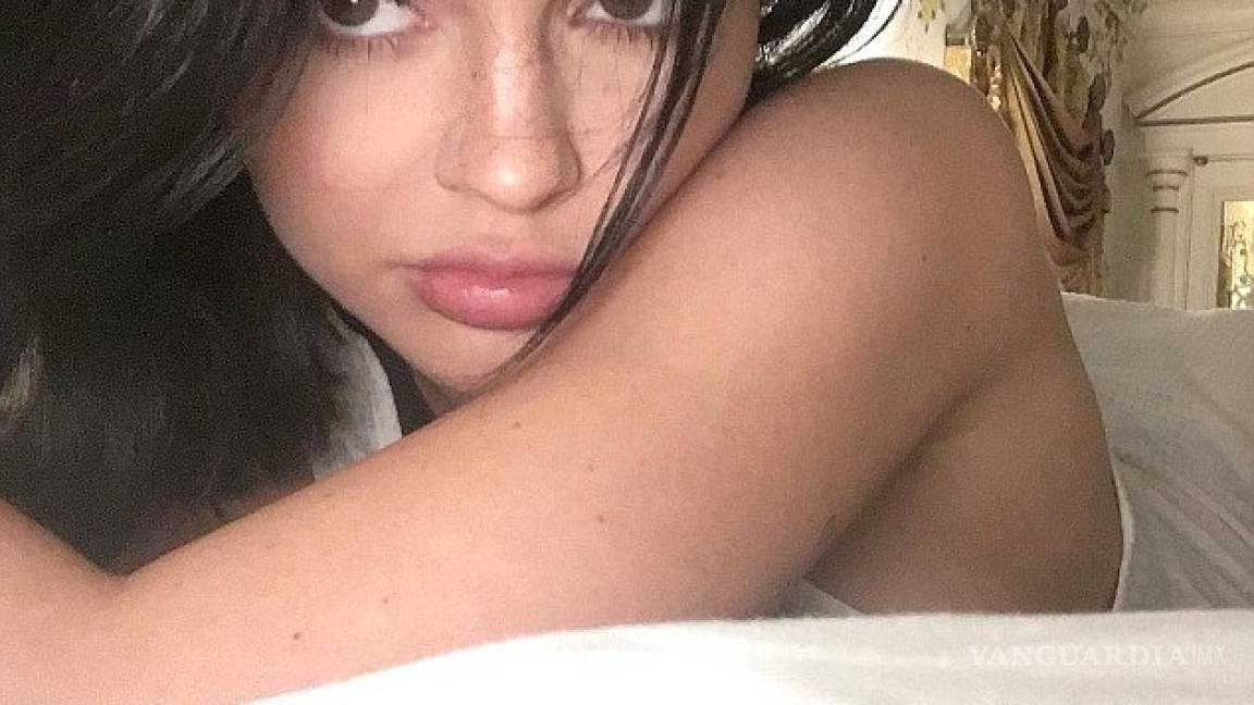 Kylie Jenner otra celebridad que posa sin maquillaje
