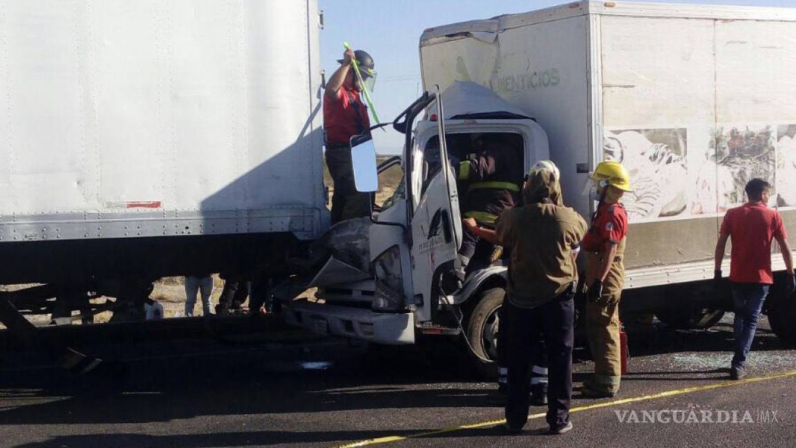 Se mata copiloto de camión en la autopista Torreón–Saltillo