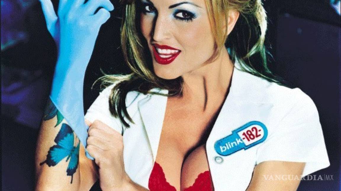 Así luce hoy la sexy enfermera de Blink-182