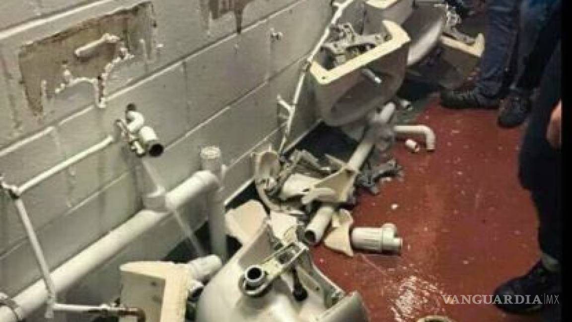 Aficionados del Manchester City destrozaron los baños del United