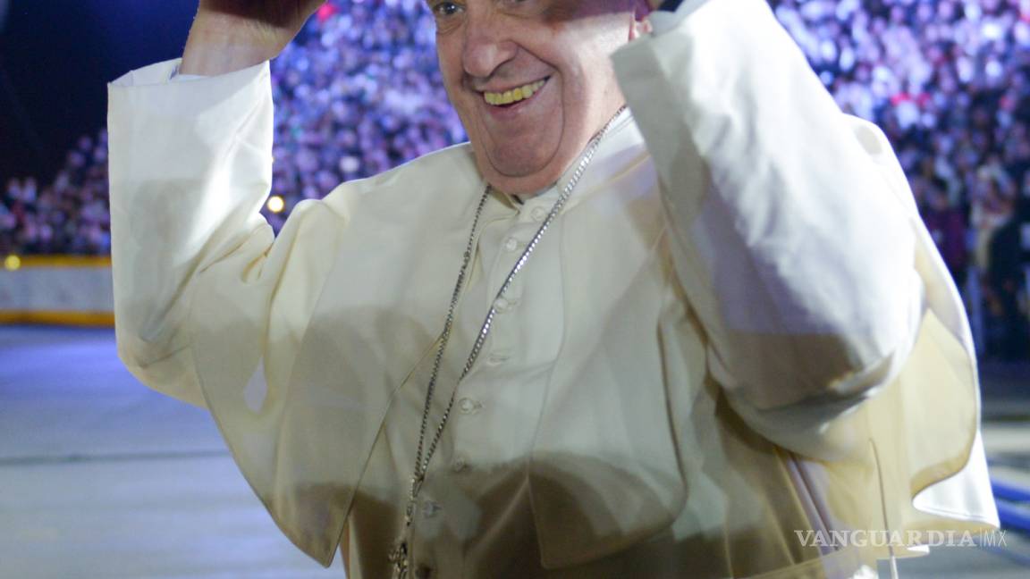 Da México cálida bienvenida; el Papa llama a perdonar