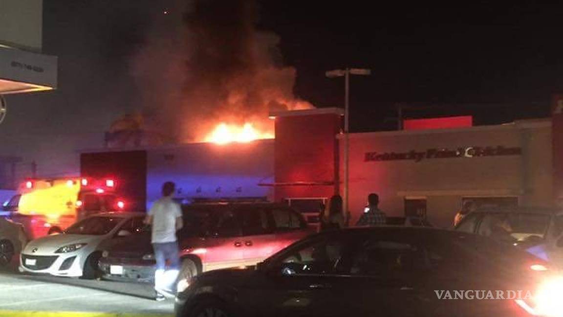 Incendio en céntrico negocio de Torreón