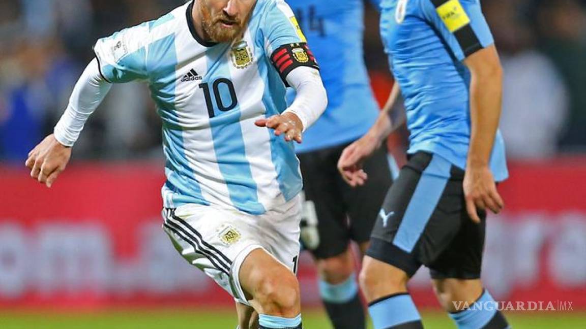 Messi es baja con Argentina; regresará a España