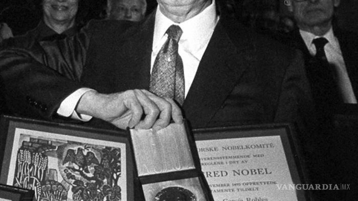 Medalla del Premio Nobel de la Paz mexicano, Alfonso García Robles, es subastada por su familia