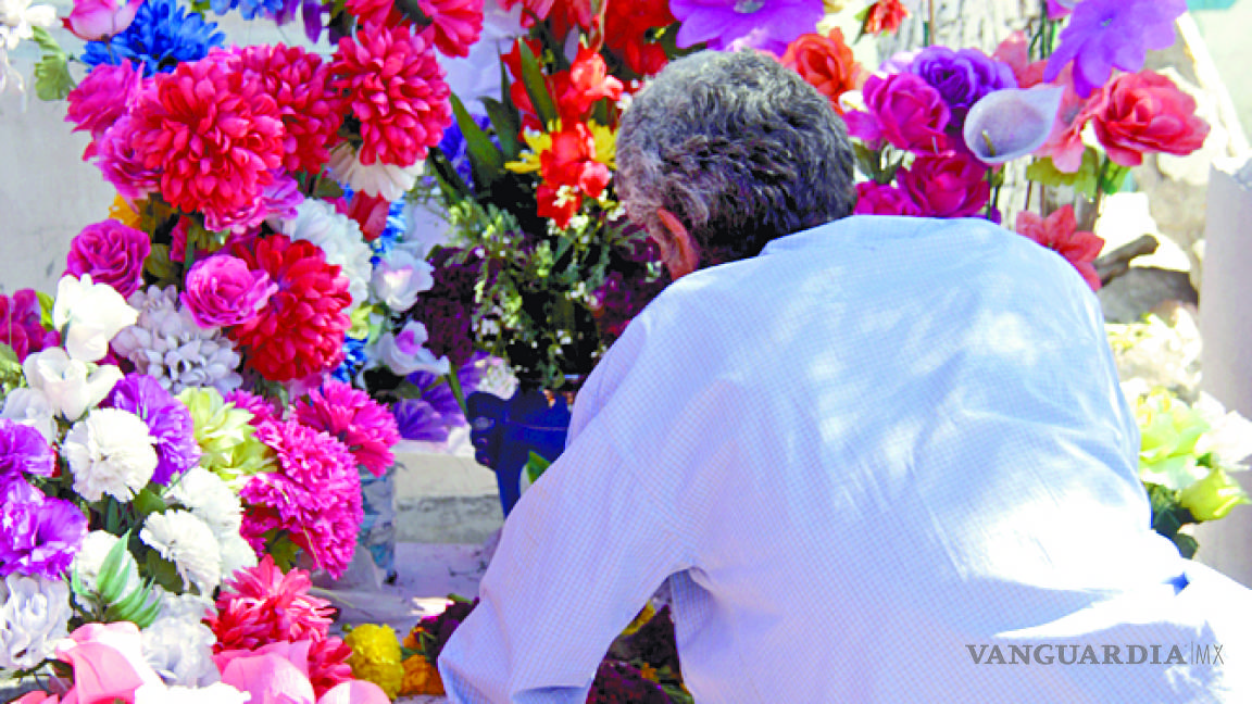 La Profeco Coahuila vigiló los panteones este Día de Muertos