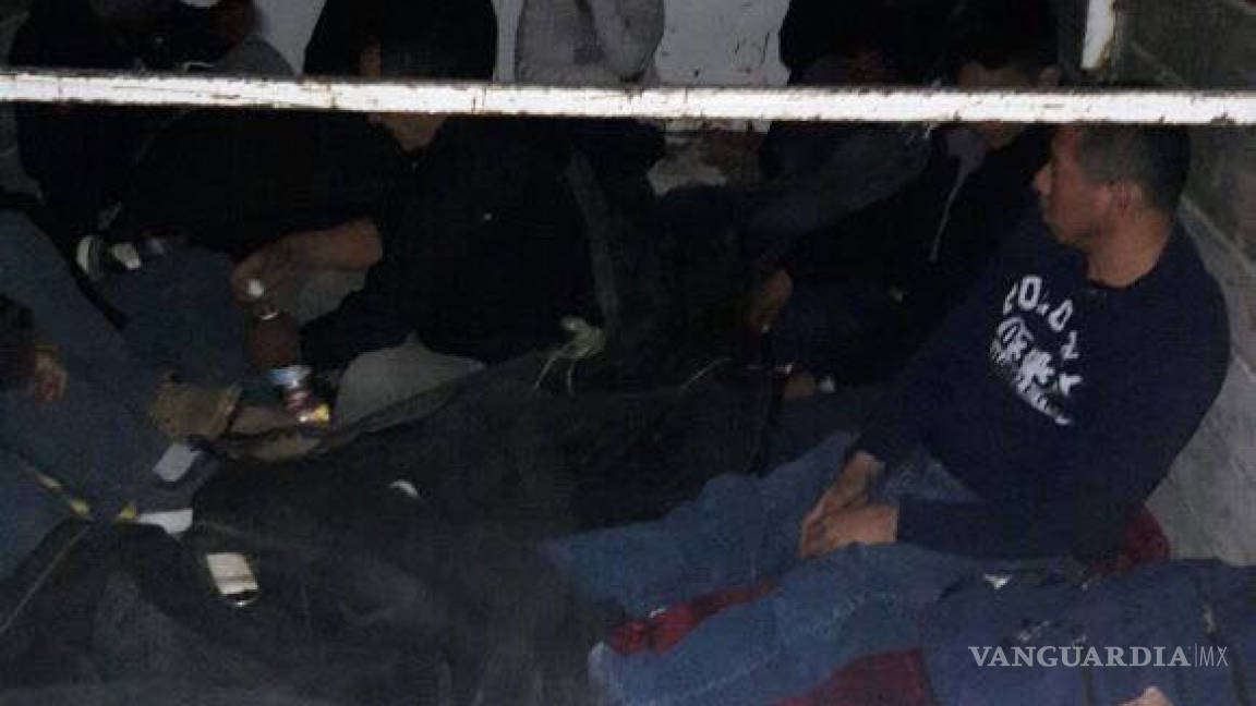 Rescatan a 11 migrantes en carretera estatal a Hipólito