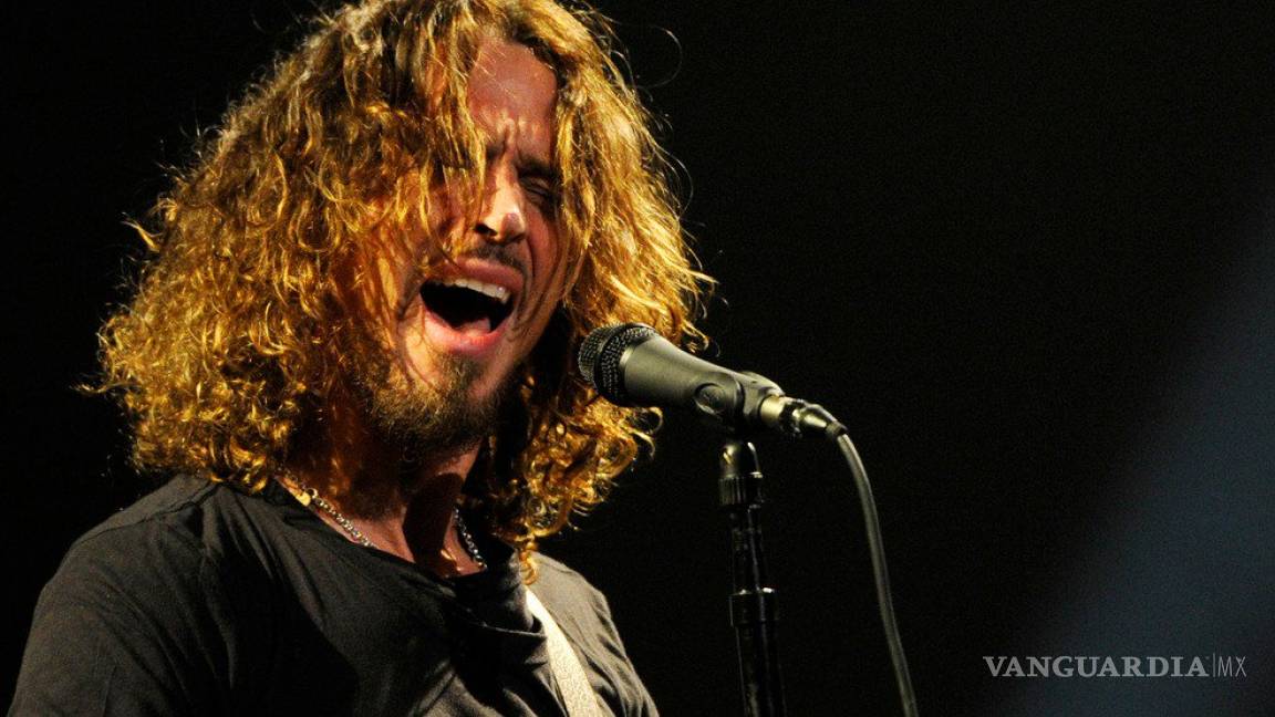 Familiares y admiradores se despiden de Chris Cornell