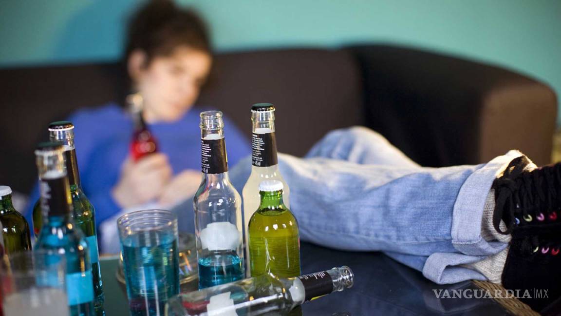 Consumen alcohol a los 9 años, niños de Coahuila
