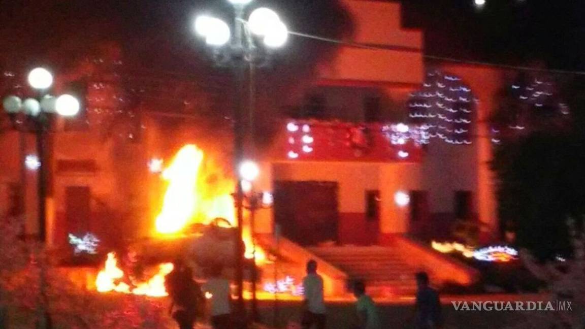Enfrentamientos en Chiapas dejan un muerto; queman casa de alcaldesa y Palacio Municipal