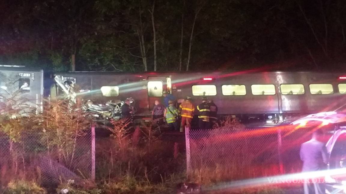 Tren descarrilla en Nueva York; hay al menos 100 heridos