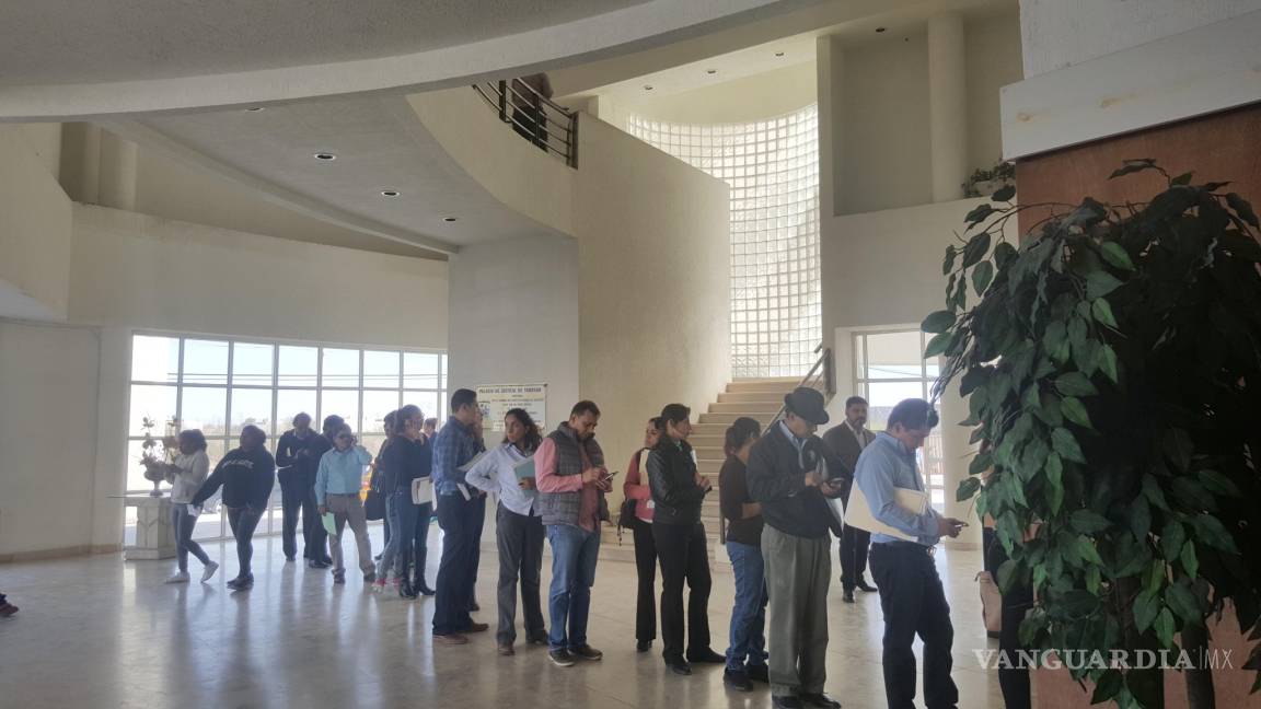 Sigue sin funcionar el elevador del Palacio de Justicia de Torreón