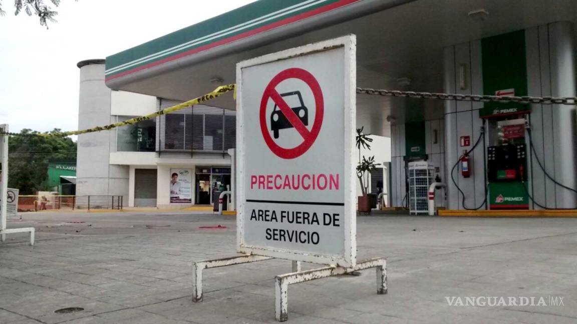 Insuficiente reabastecimiento de gasolina en Huatulco