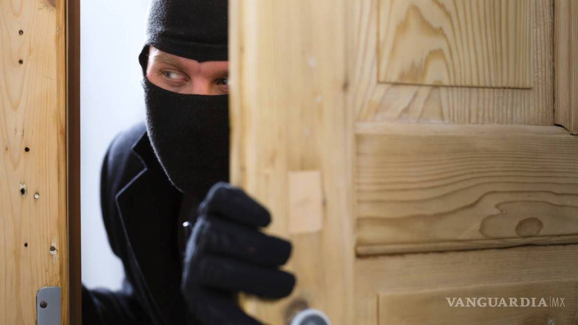 Persiste ola de robos en domicilios de Saltillo; atracan dos casas habitación