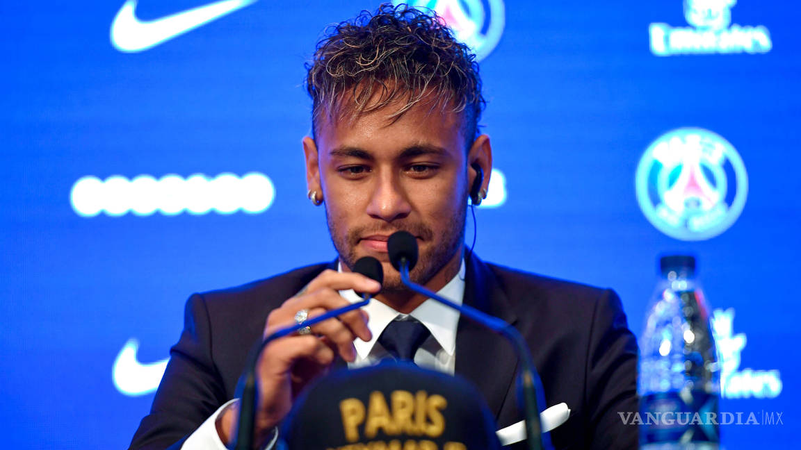 Neymar acepta pagar multa fiscal en Brasil
