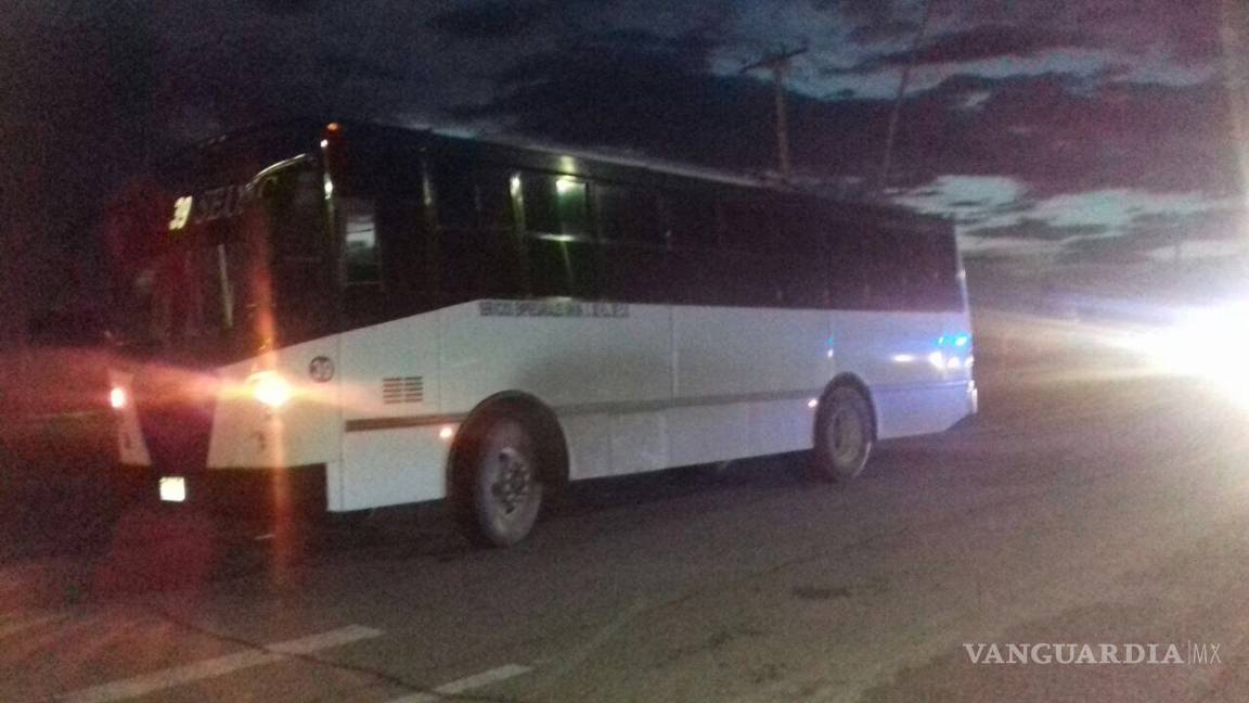 Camión de transporte de personal mata a ciclista de Torreón