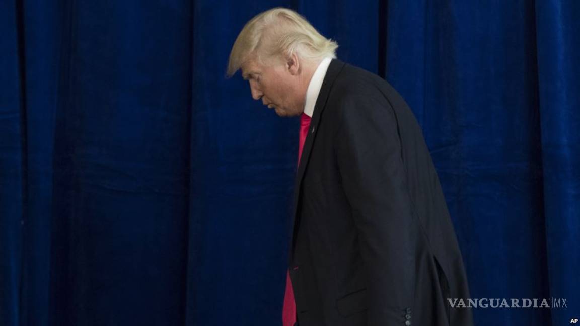 Vive Trump la peor semana de su campaña; analistas se preguntan si será su fin