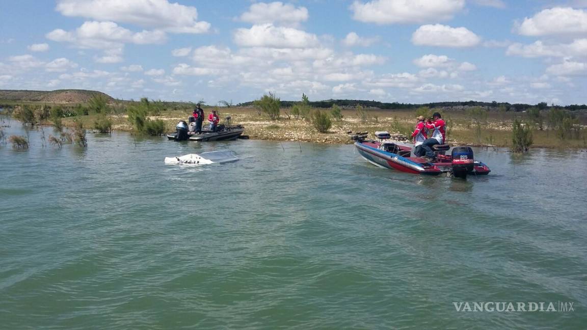 Naufragan en la presa La Amistad; autoridades ignoran el llamado de auxilio