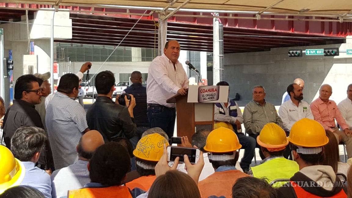 $!Gobernador inaugura puente vehicular Pape-Zaragoza en Monclova