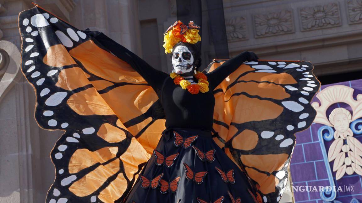 $!Las festividades por el Día de Muertos se juntan con las de la Mariposa Monarca.