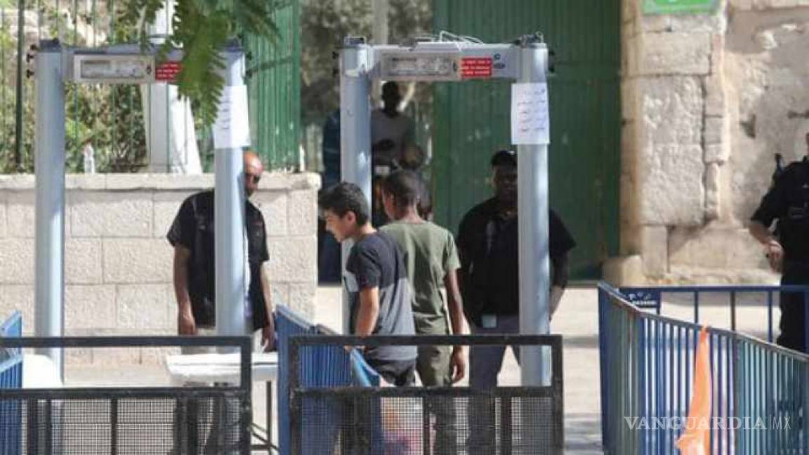 Israel remueve detectores de metal de Jerusalén