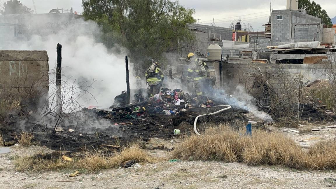 Fuego destruye tejabán al sur de Saltillo bomberos logran sofocar las