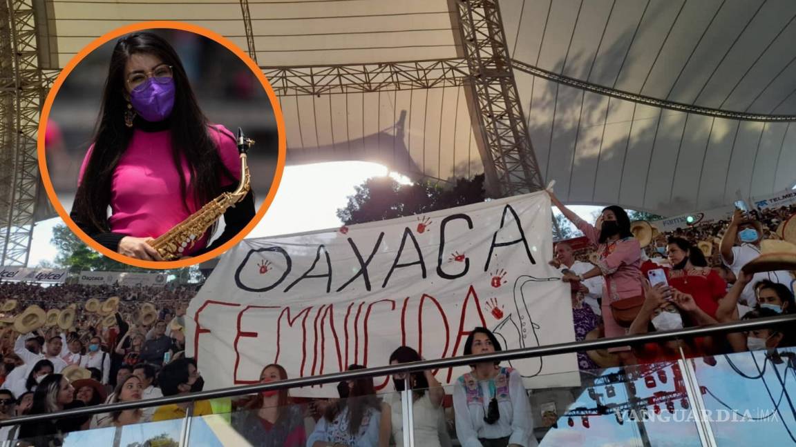 “Oaxaca Feminicida”, protesta saxofonista María Elena Ríos en la Guelaguetza; fue reprimida