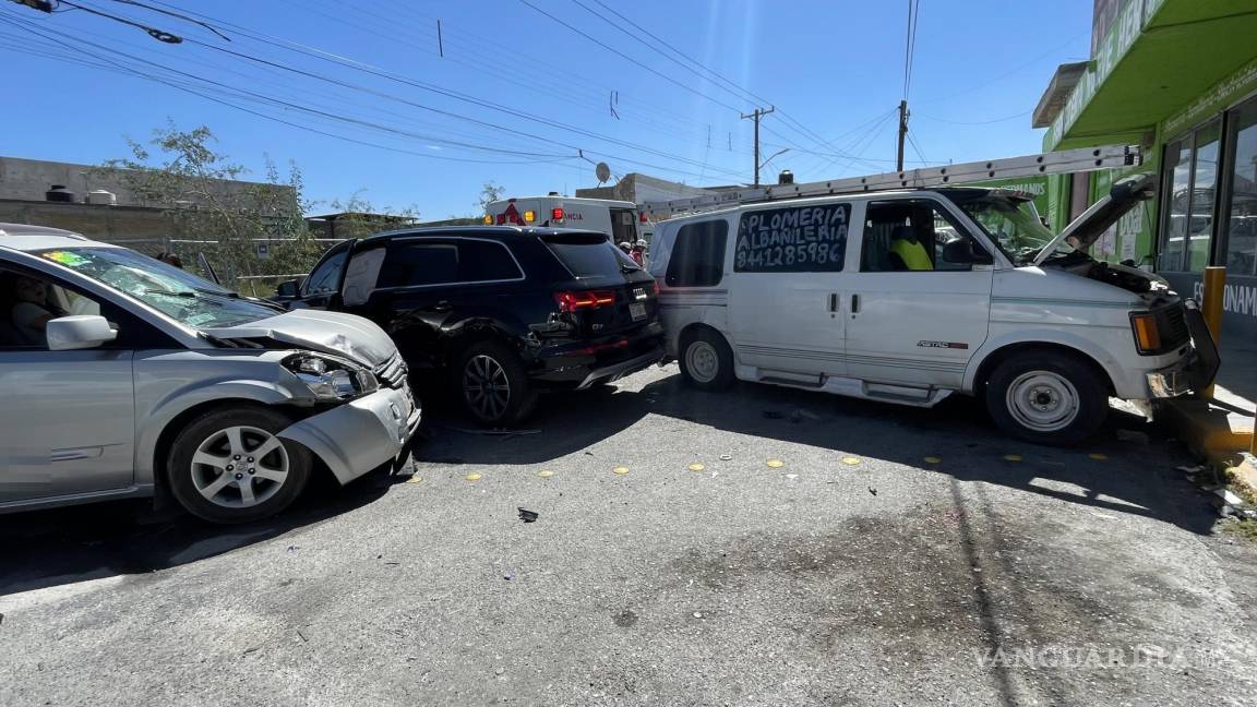 Ignora Alto Y Causa Aparatoso Accidente En El Centro De Saltillo