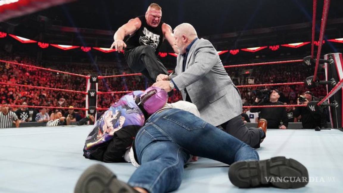 La brutal golpiza de Brock Lesnar al hijo de Rey Mysterio