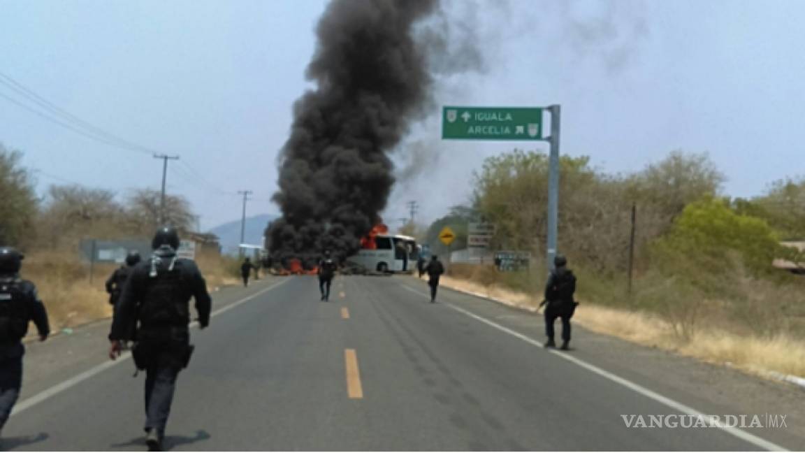 Hombres armados retienen a periodistas en Guerrero