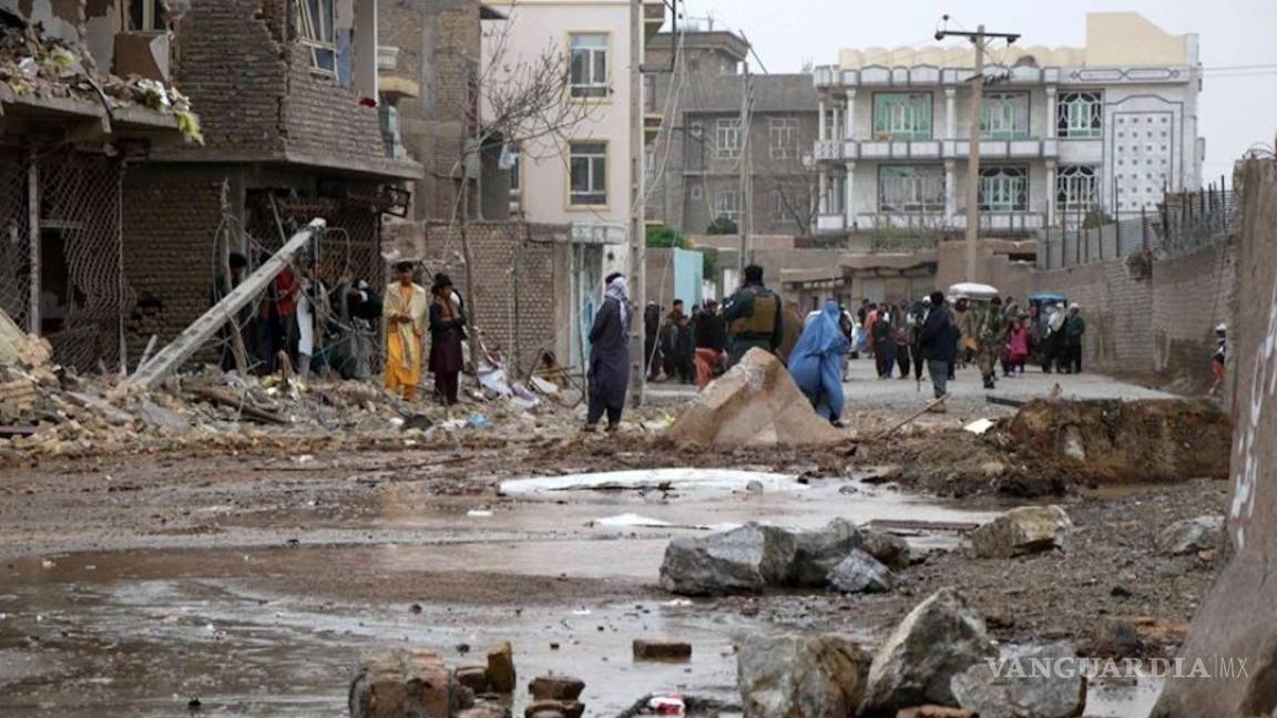 Explosión de coche bomba deja 8 muertos en Afganistán