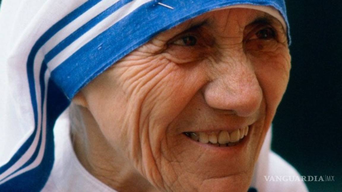 Madre Teresa: Santa a pesar de la &quot;noche oscura&quot;