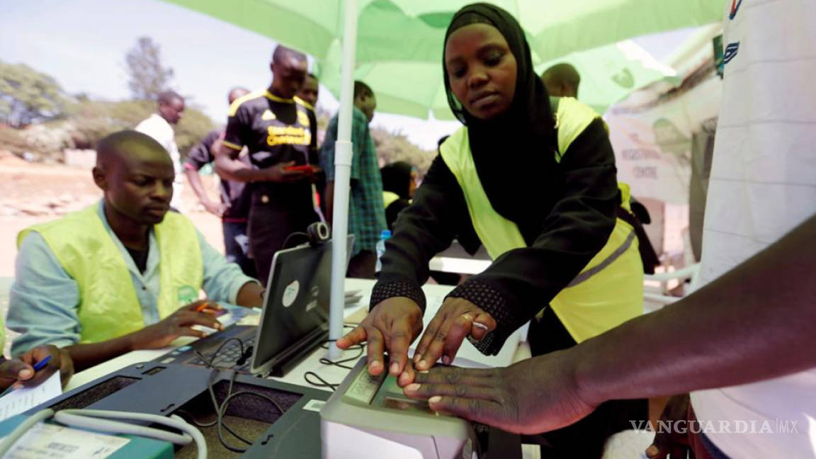 Kenianas aplican ‘Lisístrata’ para incentivar el voto