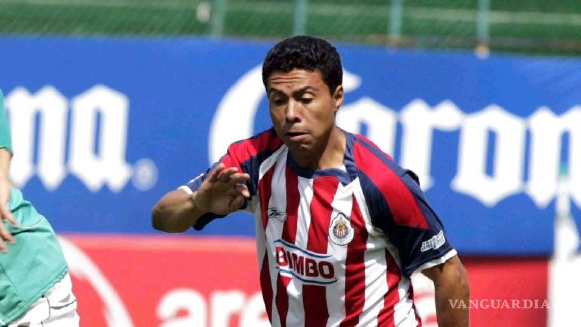 Ex jugadores de Chivas sufren accidente automovilístico