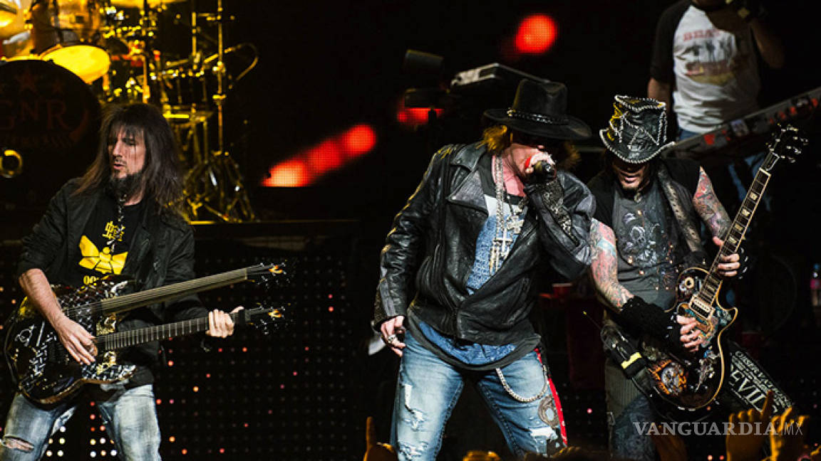 Guns N'Roses retoma escenarios con alineación clásica