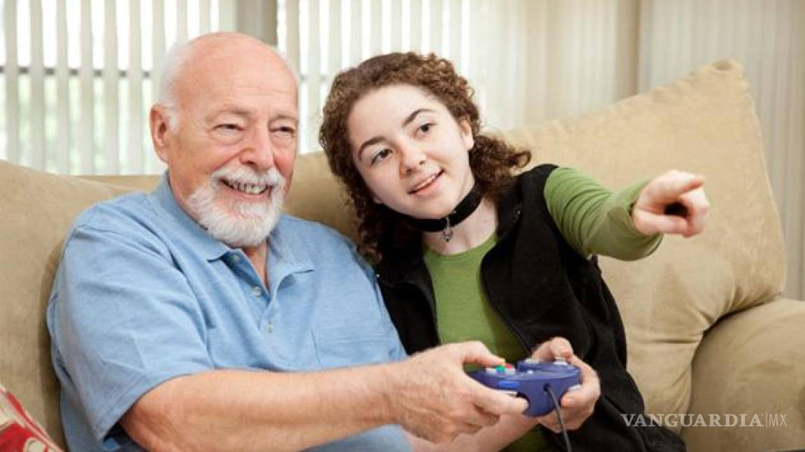 ¿Por qué los abuelos deberían jugar videojuegos?