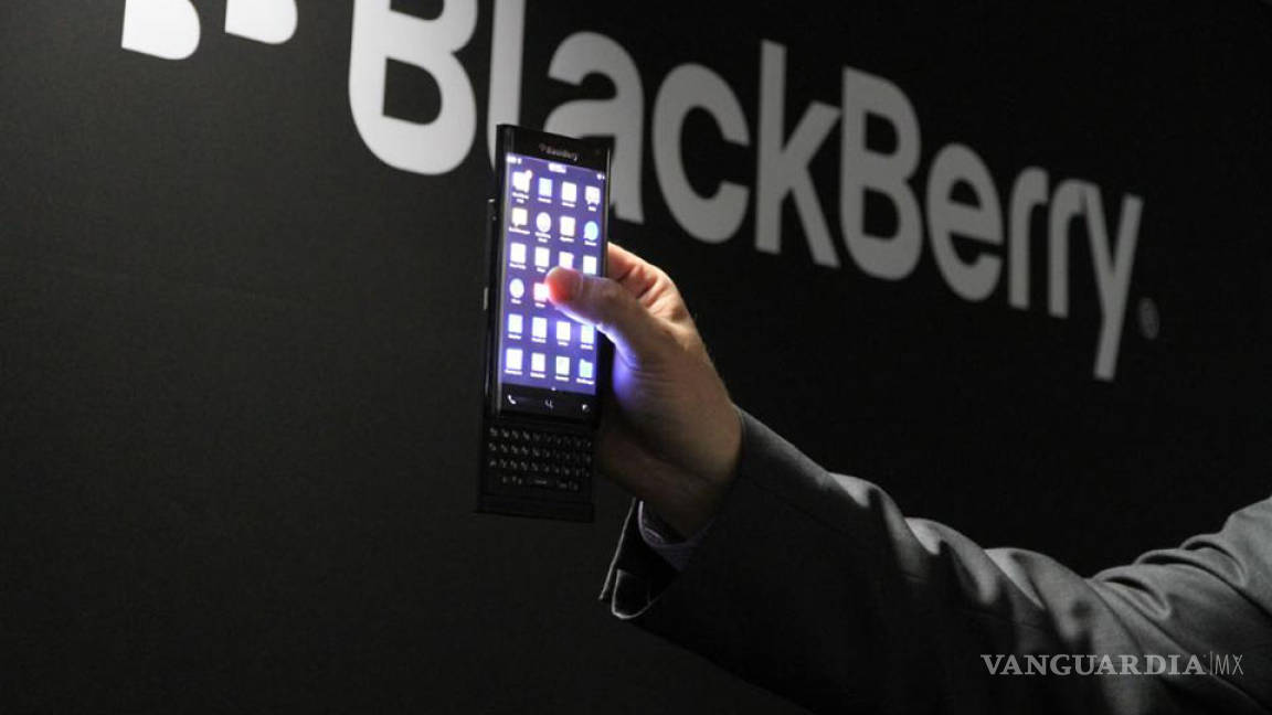 BlackBerry podría dejar de fabricar teléfonos el próximo año