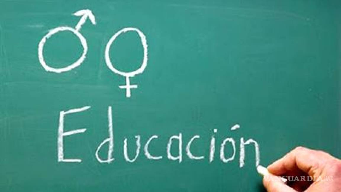 Libros de texto deben contener páginas con educación sexual: Director de Educación en Acuña