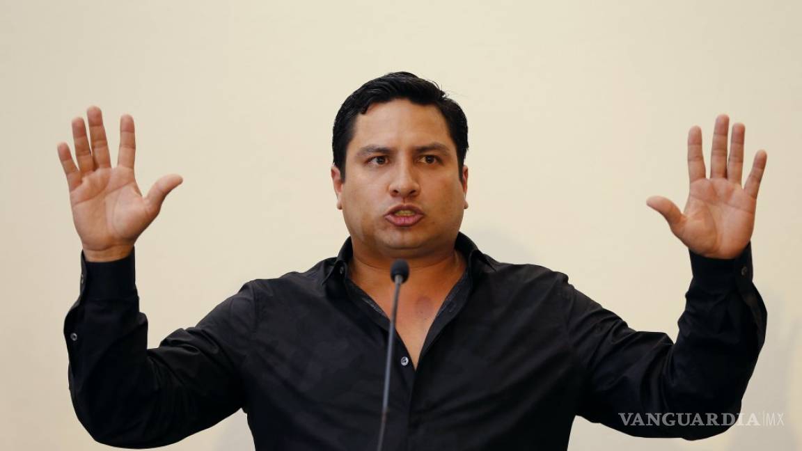 Julión Álvarez consternado por la cancelación de sus cuentas en redes sociales