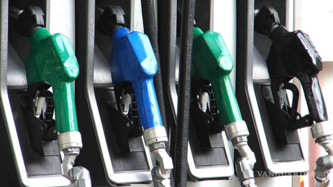Se busca quitar factor político a gasolinas: SHCP