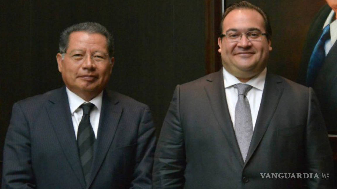 Gobernador interino de Veracruz rechaza haber prestado alguna aeronave a Javier Duarte