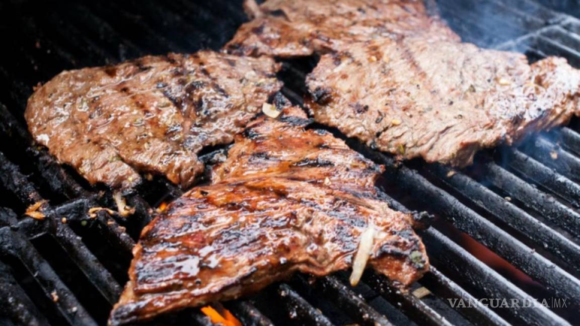 'El Bronco' impulsa impuesto... a la carne asada al carbón