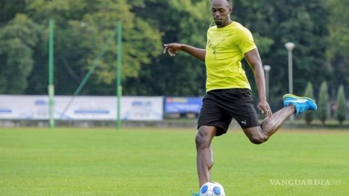 Usain Bolt sí jugaría futbol profesional