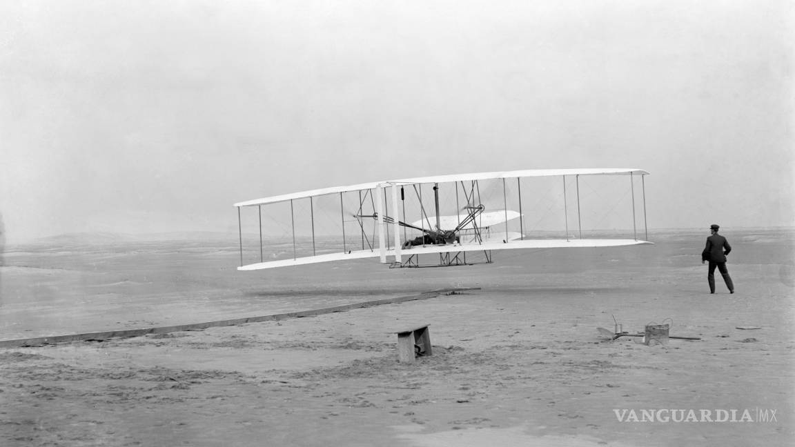 Honran a piloto que dicen voló antes que los hermanos Wright