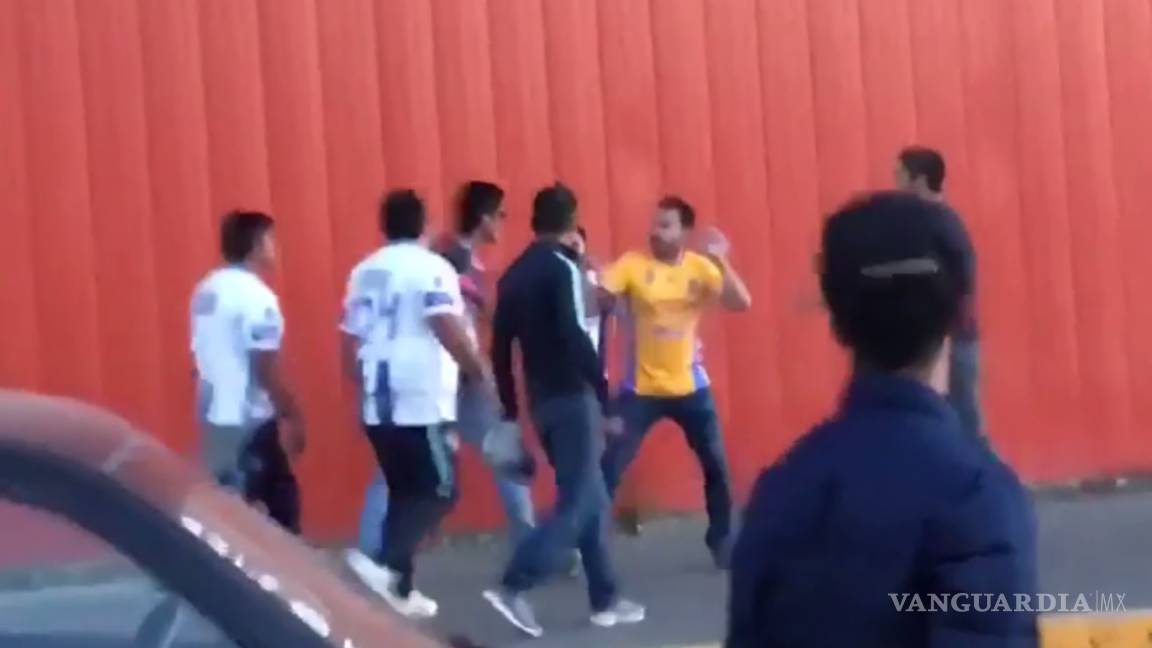 Aficionados de Pachuca golpean a un Tigre