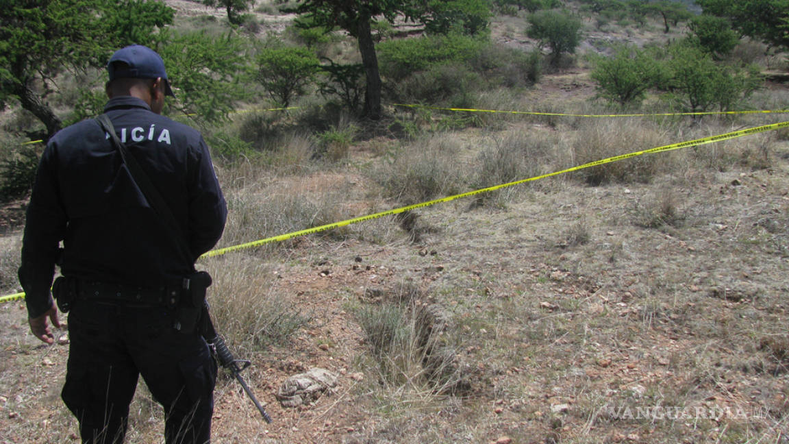 Cateo de finca arroja hallazgo de dos cuerpos sepultados en Nuevo León