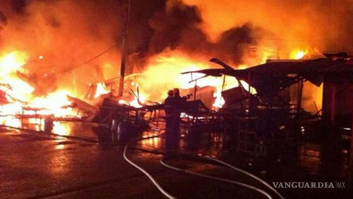 Incendio en mercado de la Central de Abastos de Acapulco deja 70 locales calcinados