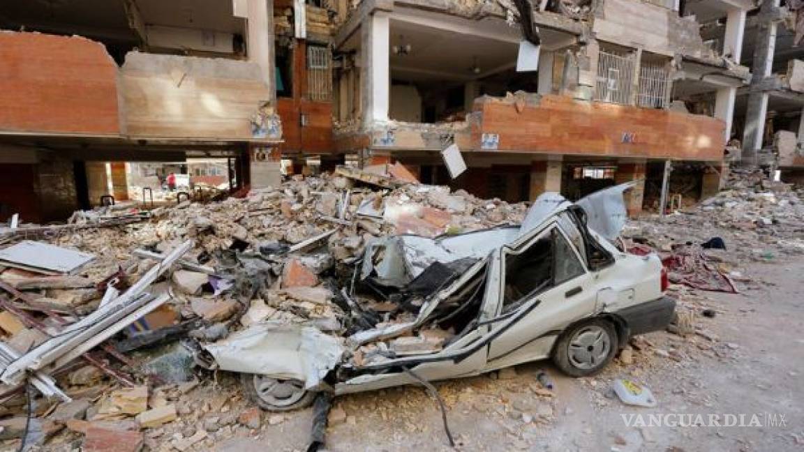 Aumentan a 530 los fallecidos en el terremoto de Irán